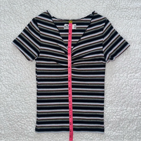 HOLLISTER baby tee stretchy v neck short sleeve navy stripes ruched bust line XS - Picture 4 of 5
